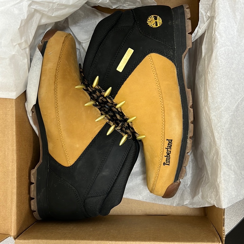 Timberland Men's Black and Tan Hiking Boots